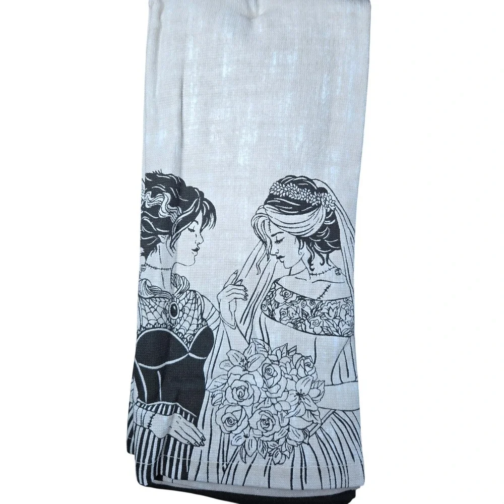 Isaac Mizrahi NWT 18x28 Kitchen Towel Set of 3 Gothic Bride Halloween *Flaw*